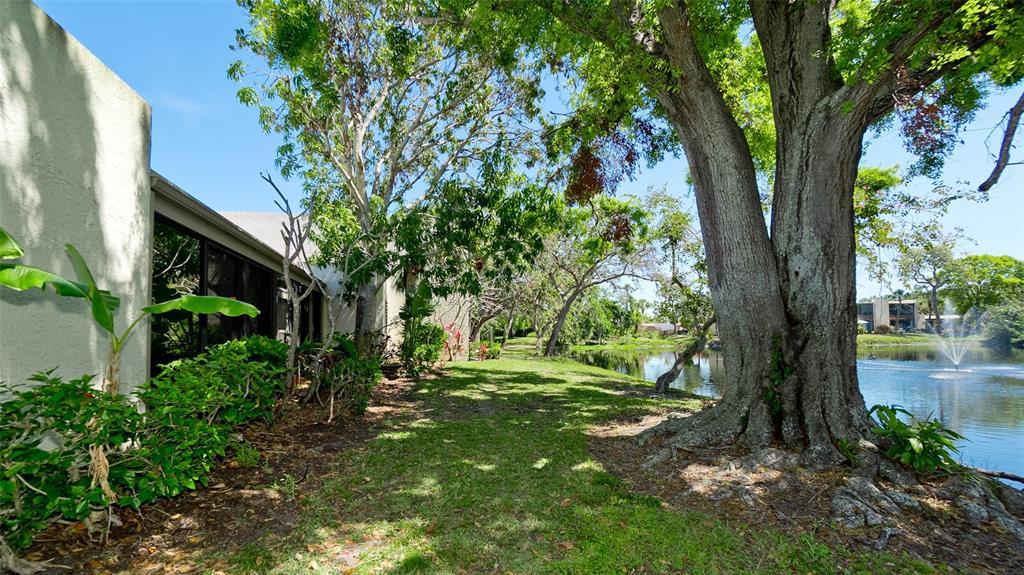 Picture of 631 Woodlawn Drive, Bradenton, FL 34210