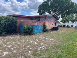 Picture of 1408 Skyline Court, Tavares, FL 32778