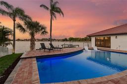 Picture of 9807 Bay Island Drive, Tampa, FL 33615