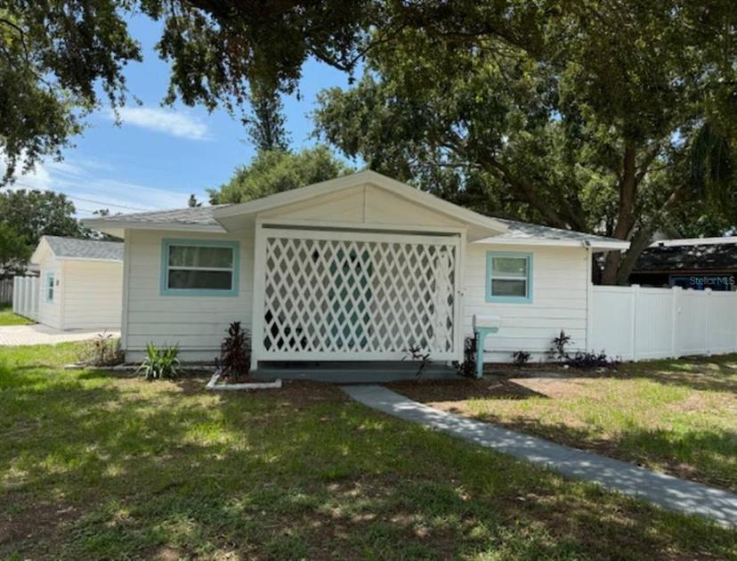 Picture of 7202 8Th Avenue N, St Petersburg FL 33710