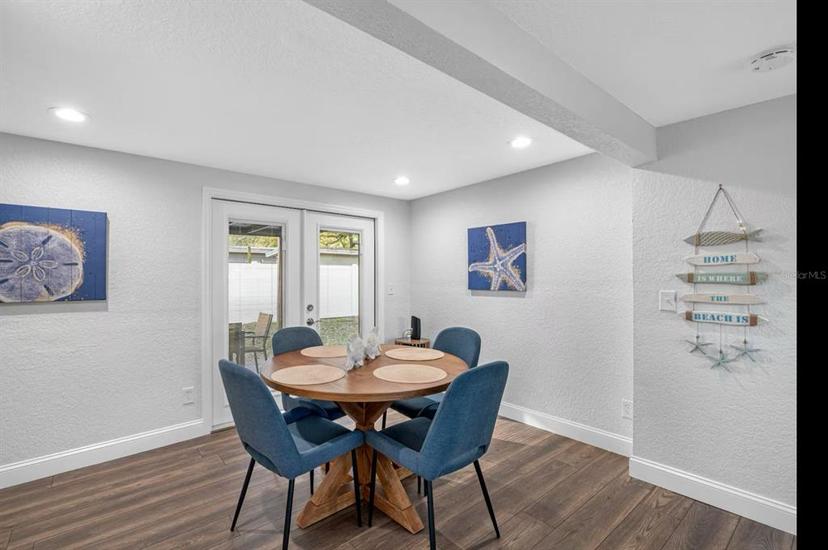 Picture of 7202 8Th Avenue N, St Petersburg FL 33710