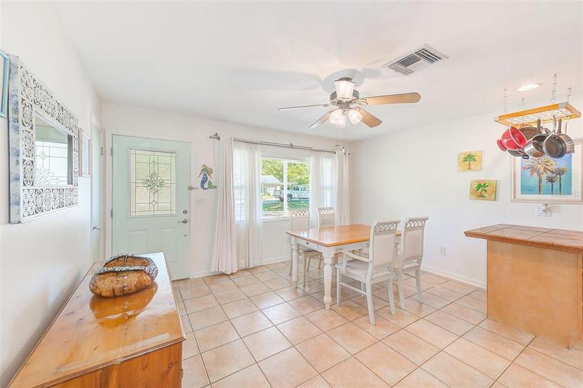 Picture of 700 16Th Street Nw, Largo FL 33770