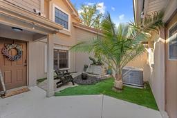 Picture of 17557 Fairmeadow Dr, Tampa, FL 33647