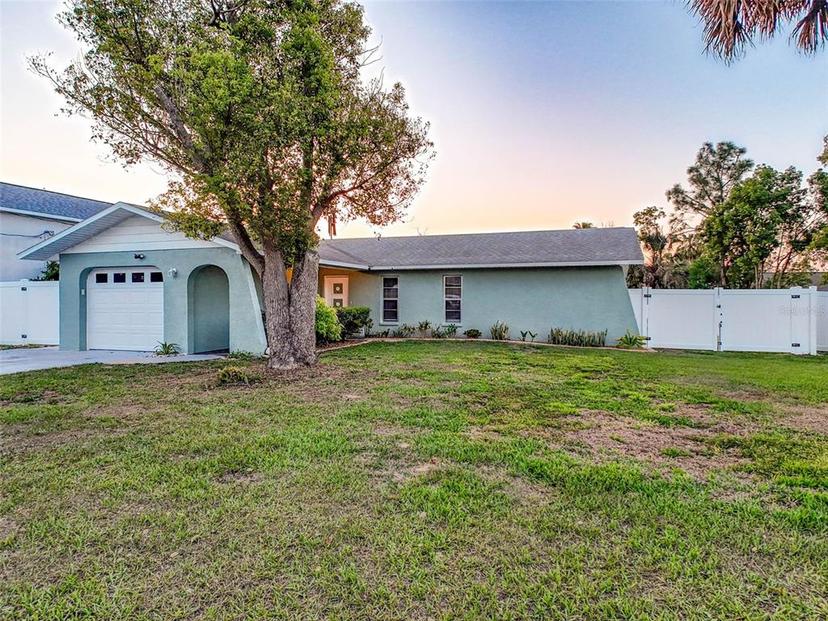 Picture of 2485 Commerce Avenue, Spring Hill FL 34609