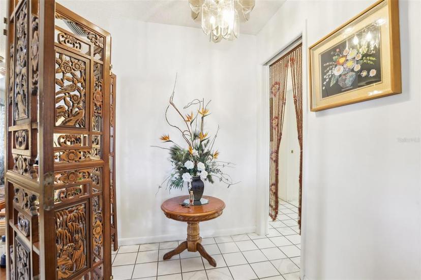 Picture of 6544 S West Shore Circle, Tampa FL 33616