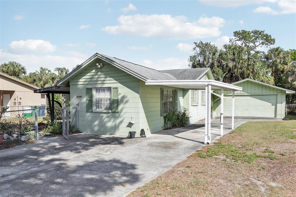Picture of 6544 S West Shore Circle, Tampa, FL 33616