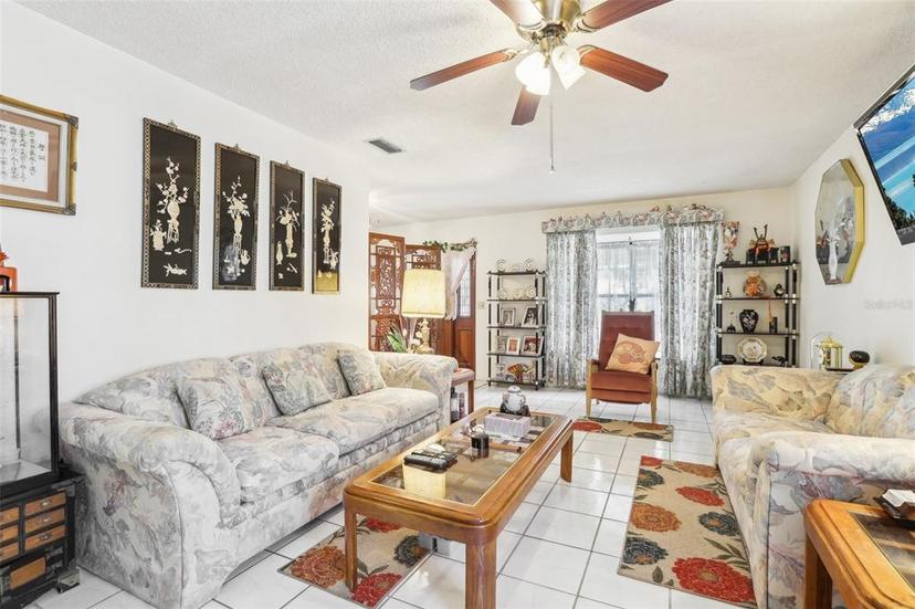Picture of 6544 S West Shore Circle, Tampa FL 33616