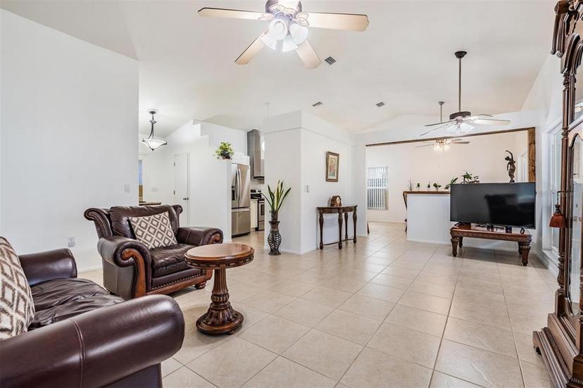 Picture of 1506 Lakehurst Way, Brandon FL 33511
