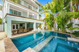 Picture of 336 Avenida De Mayo, Sarasota, FL 34242