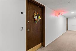 Picture of 7430 Sunshine Skyway Lane S Unit 402, St Petersburg, FL 33711