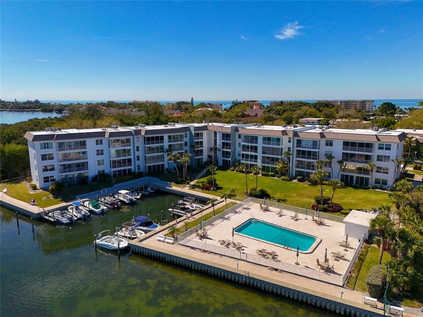 Picture of 605 Sutton Place Unit 401-A, Longboat Key FL 34228