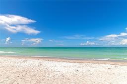 Picture of 605 Sutton Place Unit 401-A, Longboat Key, FL 34228