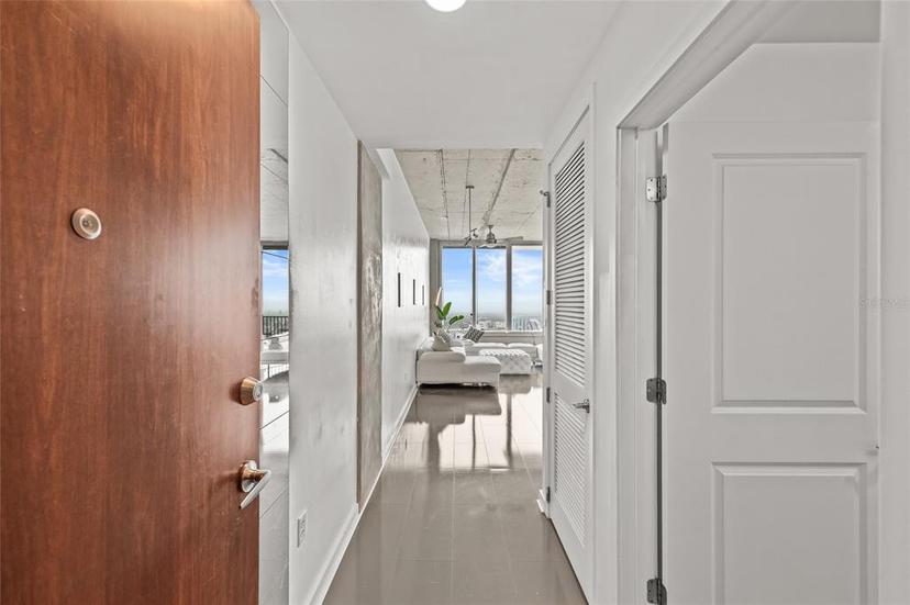 Picture of 777 N Ashley Drive Unit 2807, Tampa FL 33602
