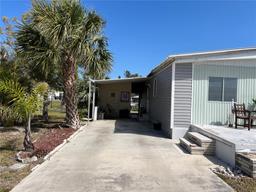 Picture of 533 Cervina Drive N Unit 773, Venice, FL 34285