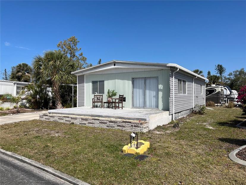 Picture of 533 Cervina Drive N Unit 773, Venice FL 34285