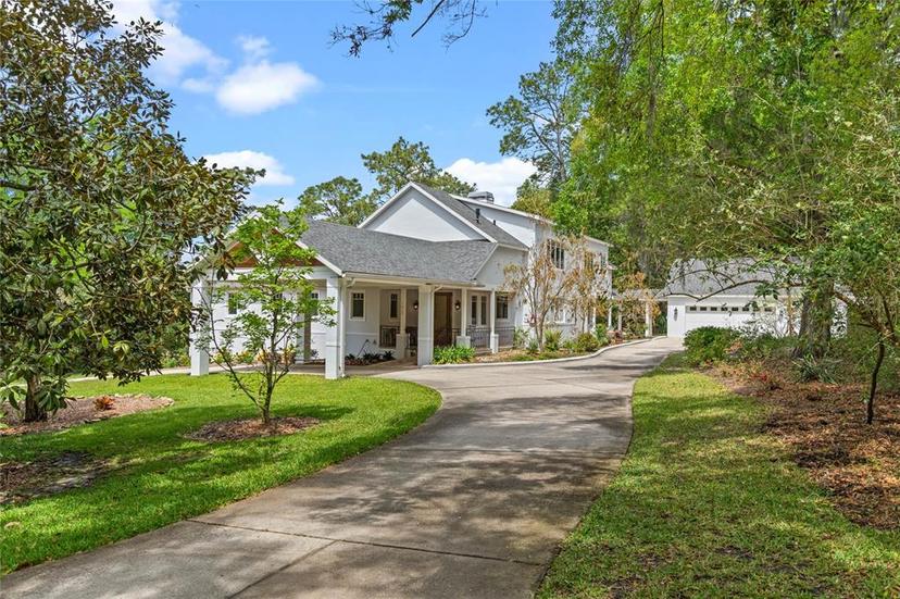 Picture of 1417 Olympia Avenue, Mount Dora FL 32757