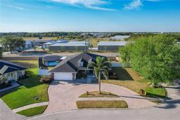 Picture of 104 Bentley Oaks Boulevard, Auburndale, FL 33823