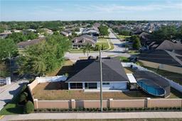 Picture of 104 Bentley Oaks Boulevard, Auburndale, FL 33823