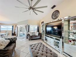 Picture of 104 Bentley Oaks Boulevard, Auburndale, FL 33823