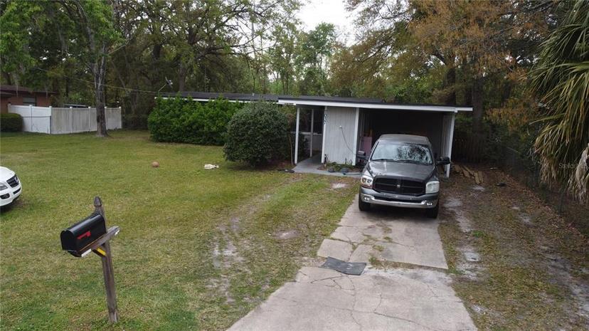 Picture of 7037 Cherbourg Avenue N, Jacksonville FL 32205