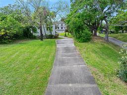 Picture of 1616 S Peninsula Drive, Daytona Beach, FL 32118