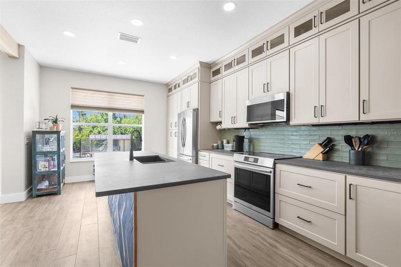 Picture of 11085 Sunnydale Avenue, Englewood FL 34224