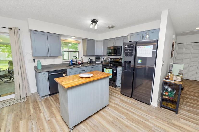 Picture of 2937 Delrose Drive N, Lakeland FL 33805
