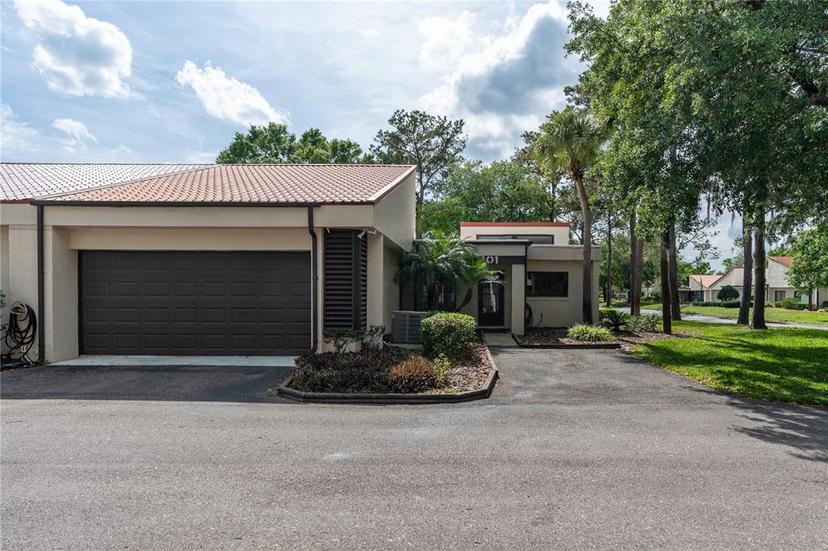 Picture of 101 Dorado Court, Plant City FL 33566