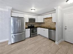 Picture of 9481 Highland Oak Drive Unit 703, Tampa, FL 33647