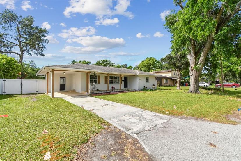 Picture of 2001 Spooner Drive, Plant City FL 33563