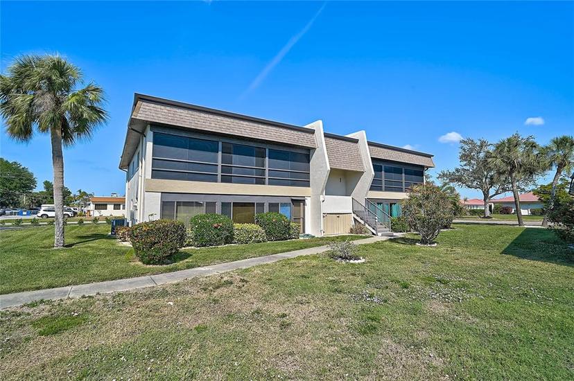 Picture of 1697 Northampton Street Unit 1699-D, Venice FL 34293