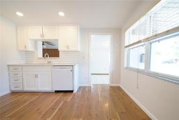 Picture of 2936 39Th Avenue N, St Petersburg, FL 33714