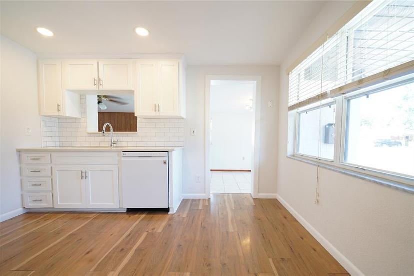 Picture of 2936 39Th Avenue N, St Petersburg FL 33714