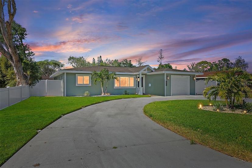 Picture of 2913 Ponce De Leon Way S, St Petersburg FL 33712