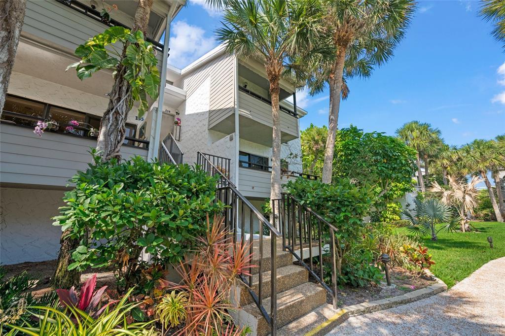 Picture of 1555 Tarpon Center Drive Unit 156, Venice, FL 34285