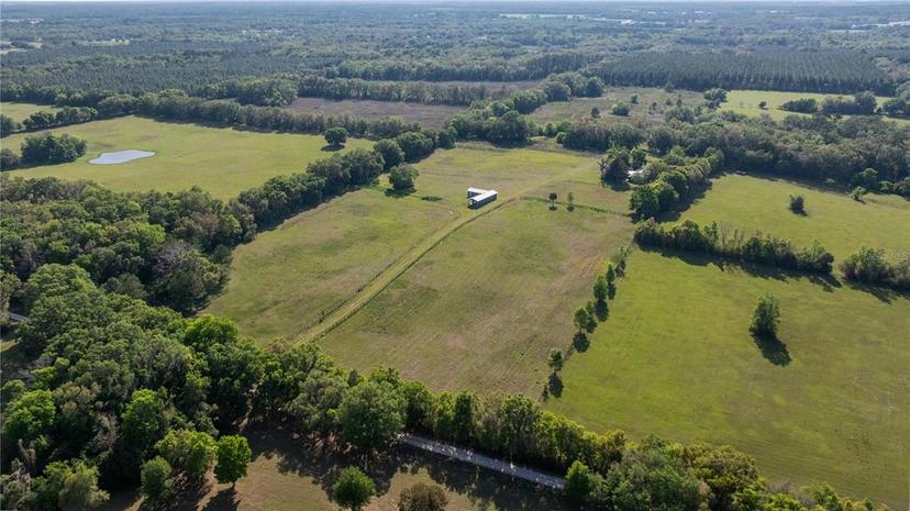 Picture of 2390 NE 212 Court, Williston FL 32696