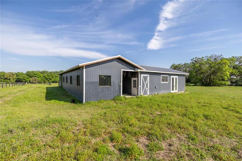 Picture of 2390 NE 212 Court, Williston FL 32696