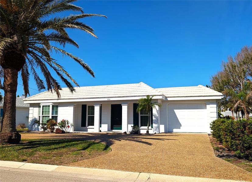 Picture of 926 Inlet Circle, Venice FL 34285