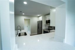 Picture of 2115 Harleston Pl # 2115, Sun City Center, FL 33573