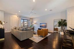 Picture of 216 S Audubon Avenue, Tampa, FL 33609