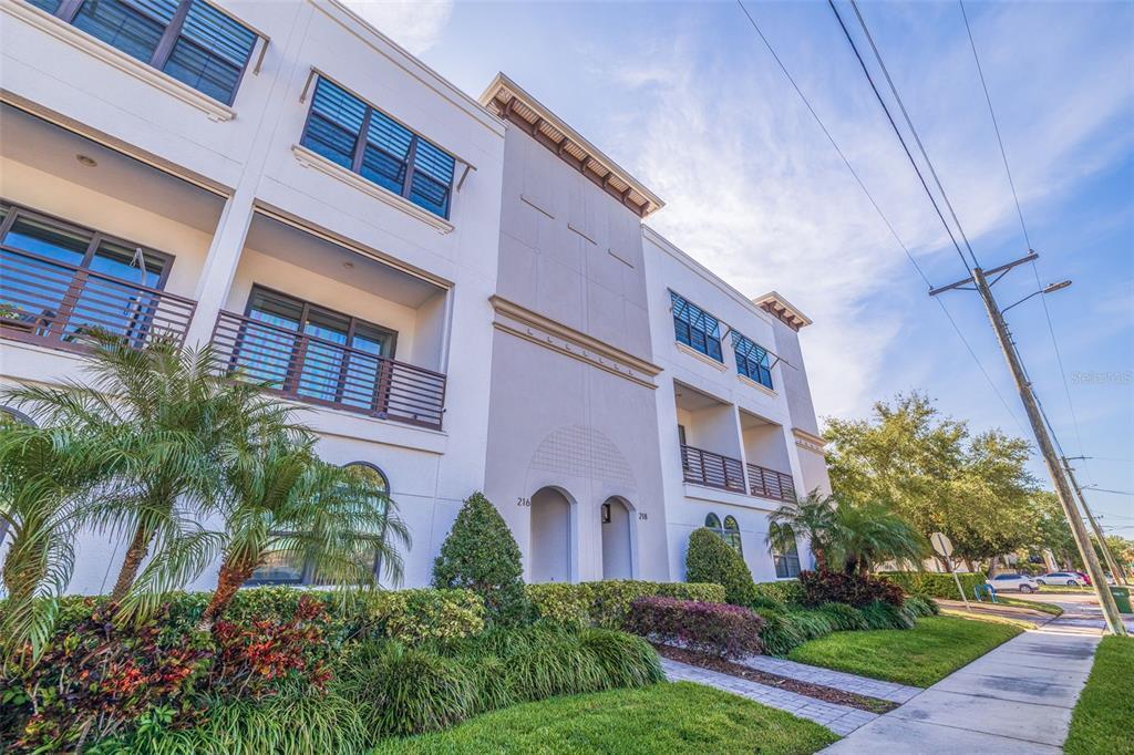 Picture of 216 S Audubon Avenue, Tampa, FL 33609