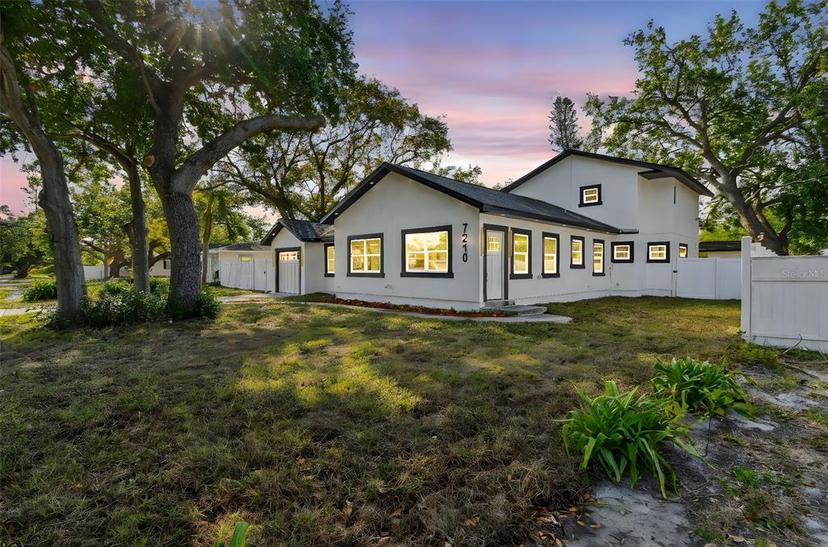 Picture of 7210 8Th Avenue N, St Petersburg FL 33710