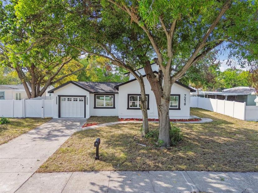 Picture of 7210 8Th Avenue N, St Petersburg FL 33710