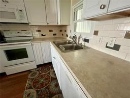 Picture of 131 Cedar Drive, Palm Harbor, FL 34684