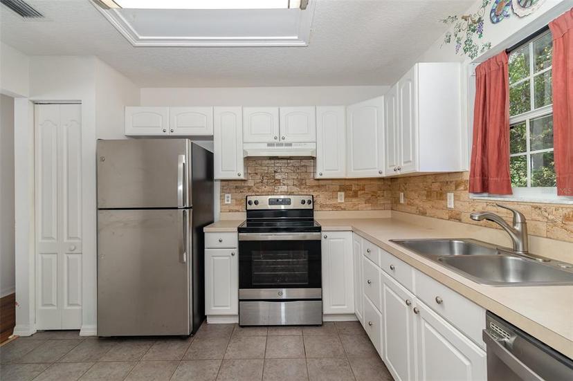 Picture of 63 Orange Blossom Drive S, Eustis FL 32726