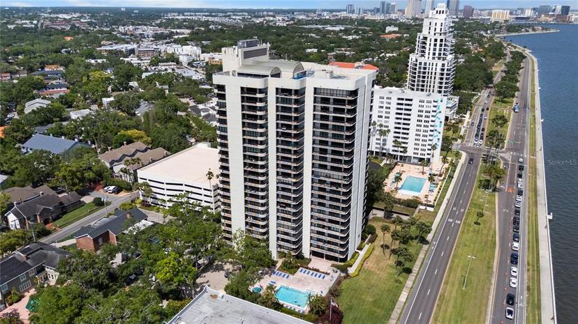 Picture of 2413 Bayshore Boulevard Unit 605, Tampa FL 33629