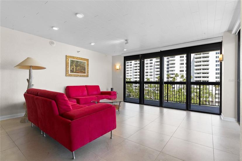 Picture of 2413 Bayshore Boulevard Unit 605, Tampa FL 33629