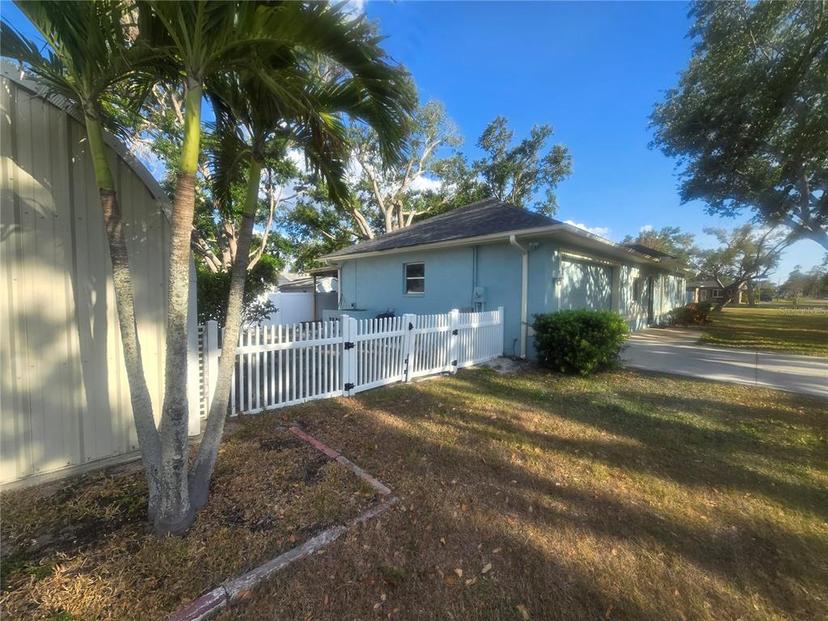 Picture of 901 Groveland Avenue, Venice FL 34285