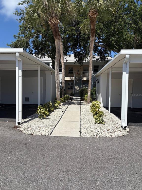 Picture of 429 Cerromar Lane Unit 352, Venice, FL 34293