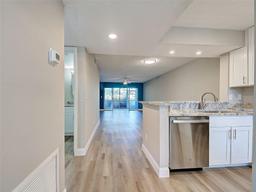 Picture of 429 Cerromar Lane Unit 352, Venice, FL 34293